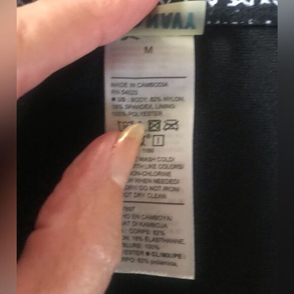 NWOT … OLD NAVY Black & White Tankini / Swimsuit - Picture 6 of 6